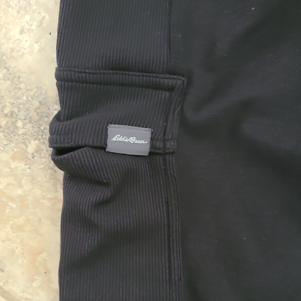 Eddie Bauer Women's Black Leggings - Picture 5 of 5